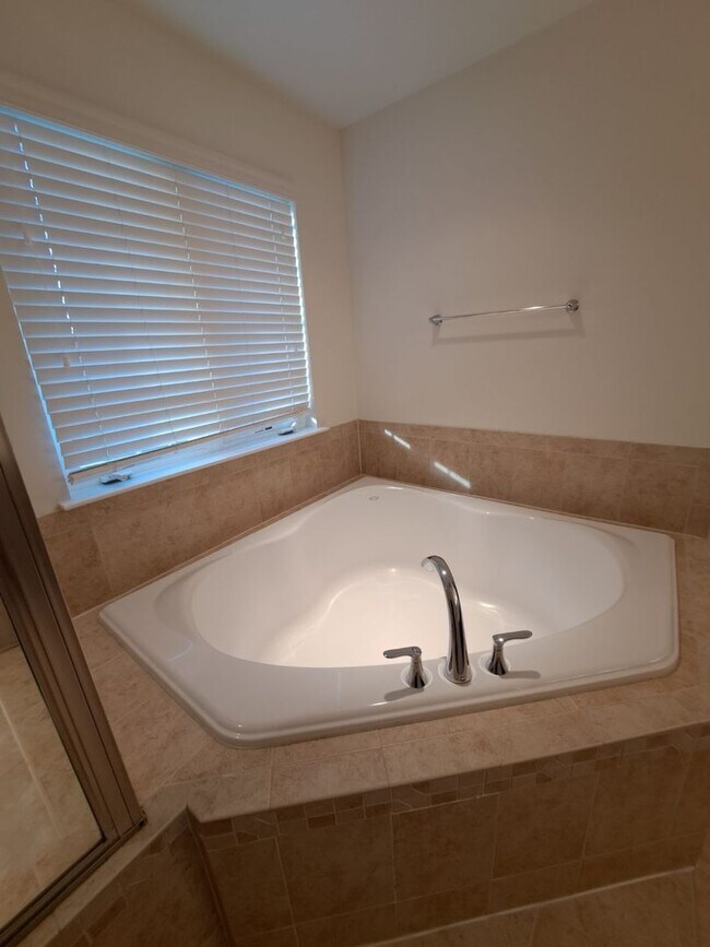 Building Photo - 17305 Madrillon Way