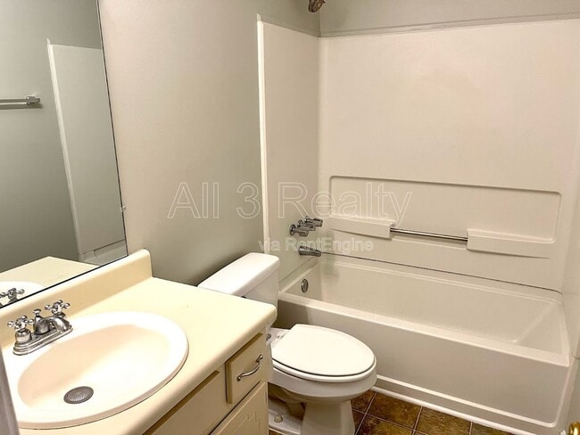 Building Photo - 120 Pye Ct