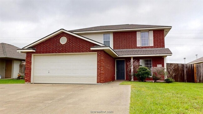 Building Photo - 915 Bougainvillea St