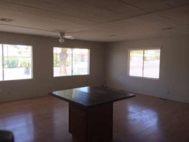 Building Photo - E Minnesota Ave