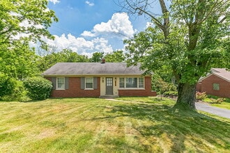 Building Photo - 2964 Werkridge Dr