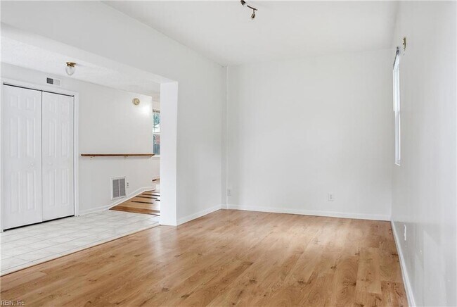 Building Photo - 1486 Old Virginia Beach Rd