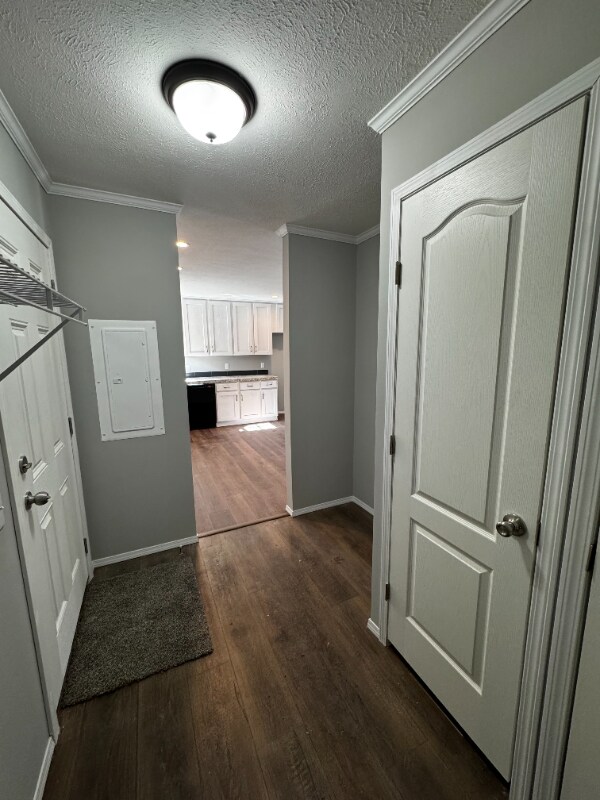 Building Photo - 5865 S Fairfax Rd