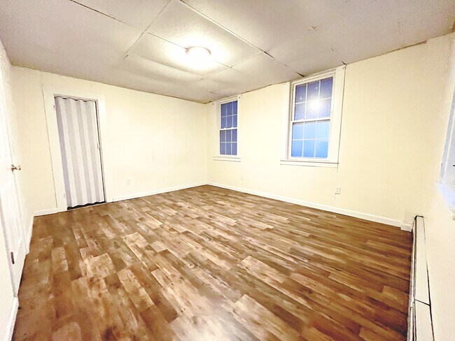 Building Photo - 115 Summer St