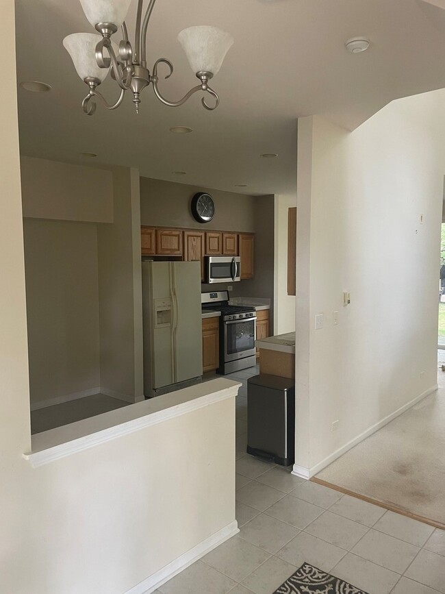 Building Photo - 3092 Kentshire Cir