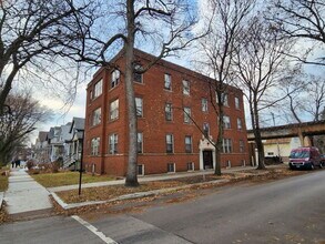 Building Photo - 4638 N Hamilton Ave