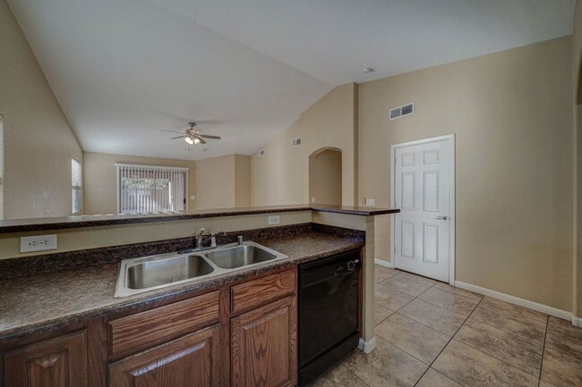 Building Photo - 7252 S 46th Ln