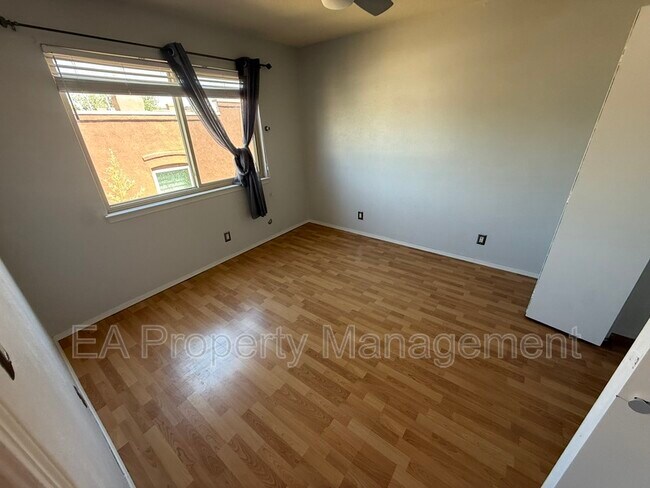 Building Photo - 1515 Marble Ave NW