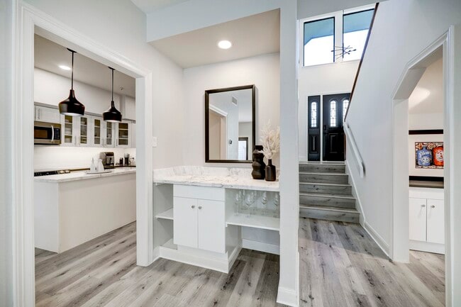 Building Photo - 12625 Memorial Dr