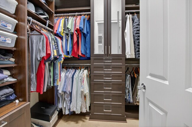 Building Photo - 8920 Sydney Harbor Cir