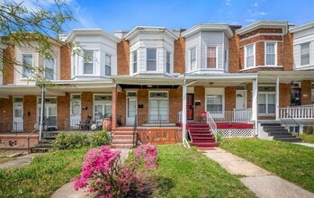 Building Photo - 124 Collins Ave