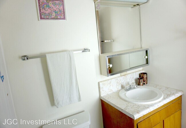 Building Photo - 2717 N 73rd St