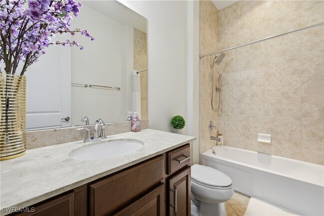 Building Photo - 4573 Tamarind Way