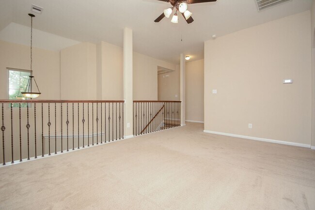 Building Photo - Beautifully Upgraded 3 Bedroom Townhome in The Woodlands Sterling Ridge