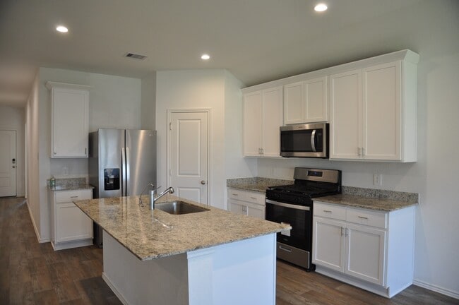 Building Photo - 31303 Yatesbury Ln