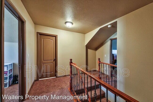 Building Photo - 3306 Bonita St
