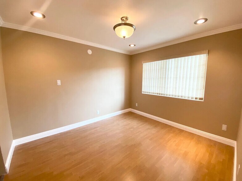 Building Photo - 2623 French Ct