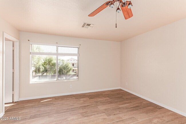 Building Photo - 10908 W Frier Dr