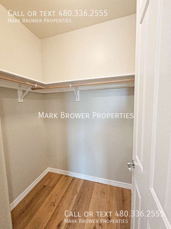 Building Photo - 3345 E Indigo St