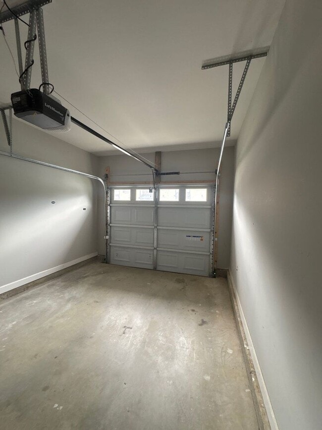 Building Photo - 1257 Bluebird Rd