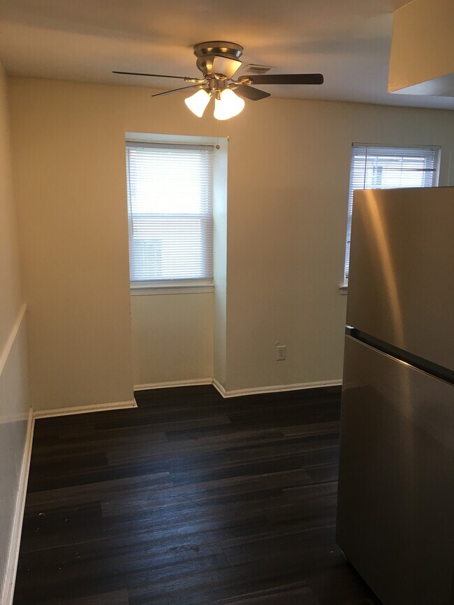 Building Photo - 13 Reliance Ct