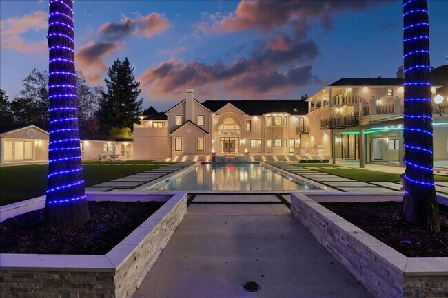 Building Photo - Luxury 10 Bedrooms, 9 Bathroom Estate for Lease in Los Gatos