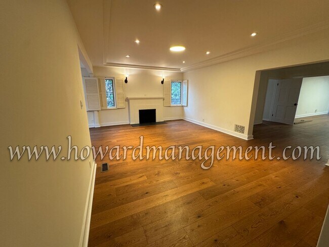 Building Photo - ***OPEN HOUSE 6/13 (11am-1pm)*** Contempor...