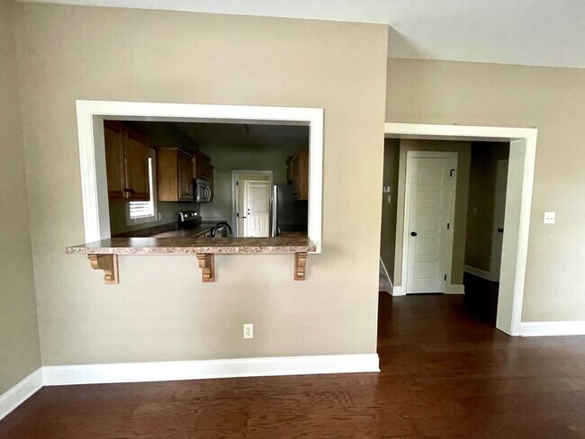 Building Photo - **DOWNTOWN JACKSON** Hub City LIFT Wellnes...