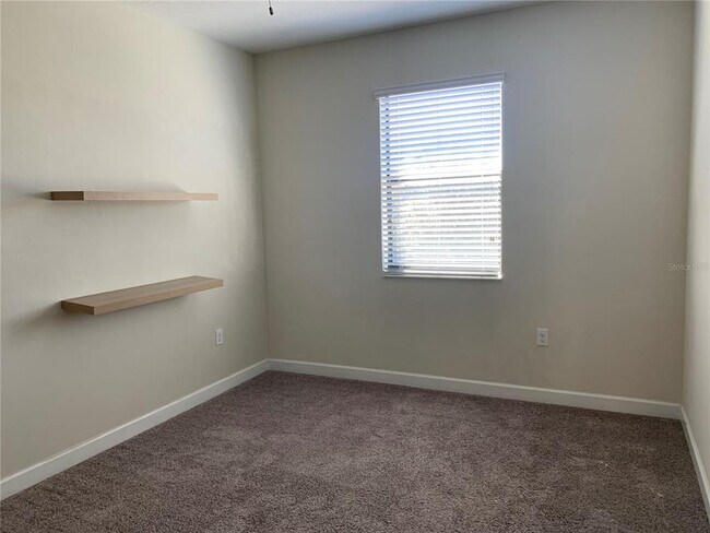 Building Photo - 1230 Sandwedge St