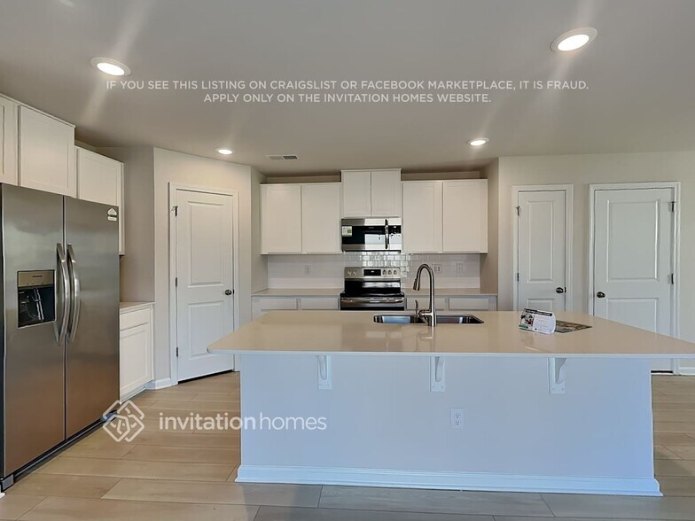 Building Photo - 2348 Pebble Close Ct