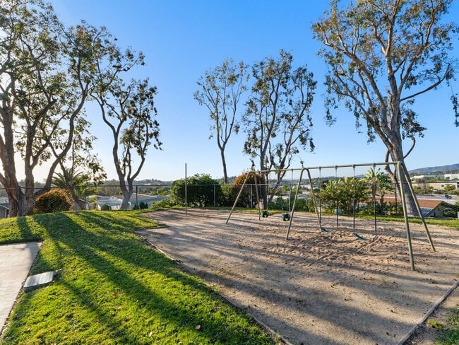 Building Photo - Cozy 3 bedrooms, 2 bathrooms, cover patio and carport available in San Marcos