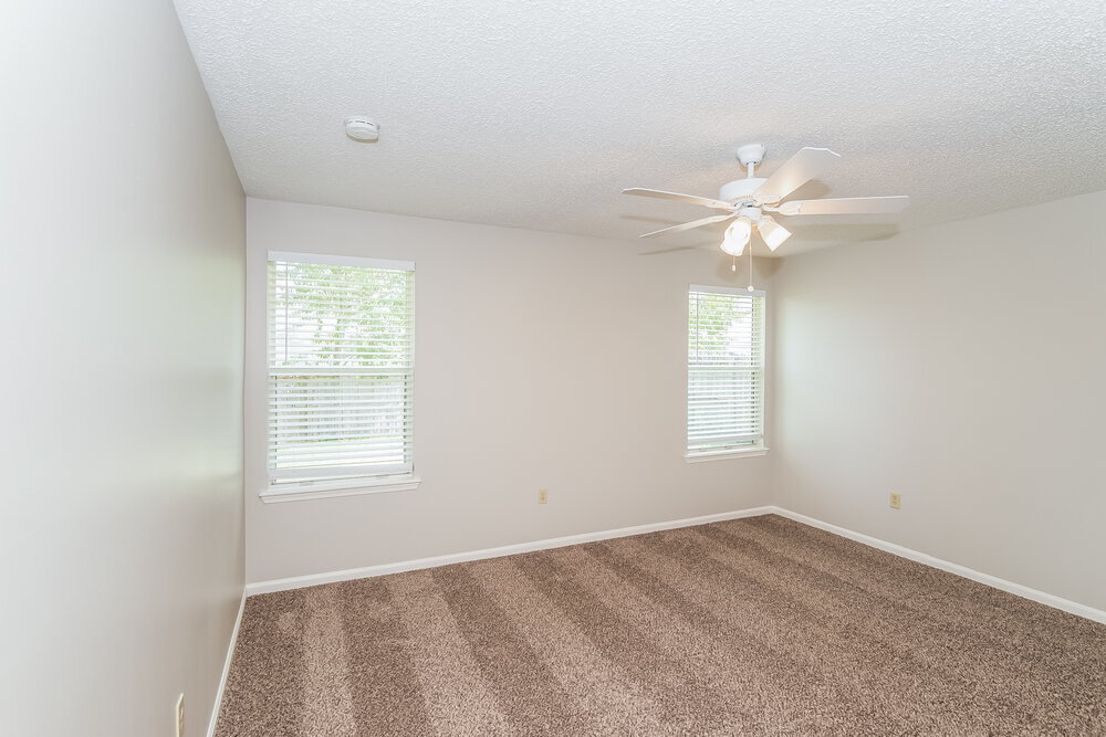 Building Photo - 3268 Avalon Dr