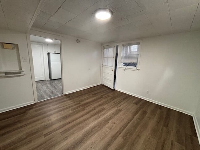 Building Photo - 1808 E 19th St