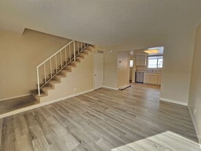 Building Photo - Immaculate 2 Bedroom Unit - Close to UNR!