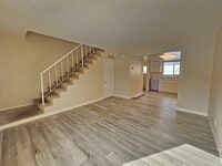 Building Photo - Immaculate 2 Bedroom Unit - Close to UNR!