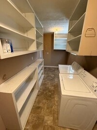 Building Photo - 1601 Salmon Dr