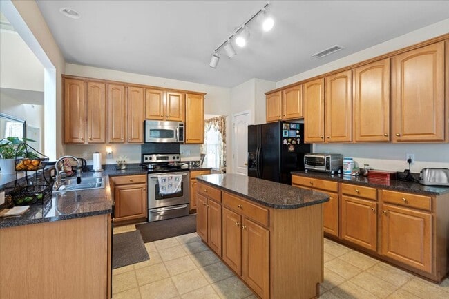 Building Photo - 15114 Bridle Trace Ln