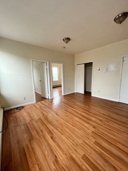 90 W 20th St 4 - 91 W 20th St