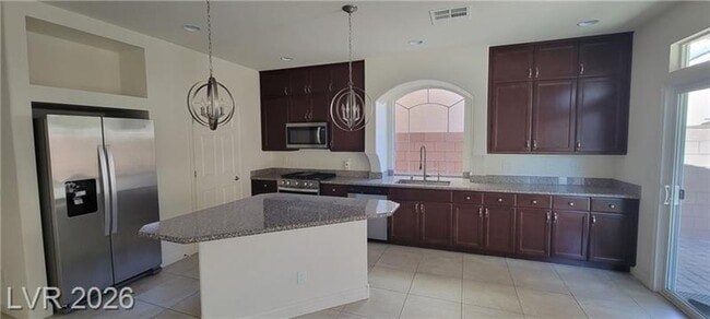 Building Photo - 2 Master Bedrooms plus HUGE loft