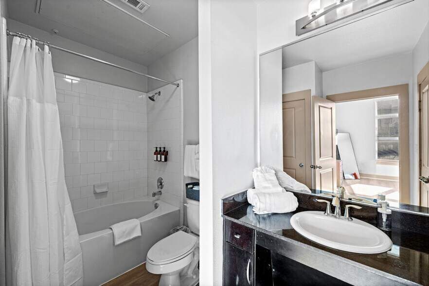 Building Photo - 2901 Indiana St