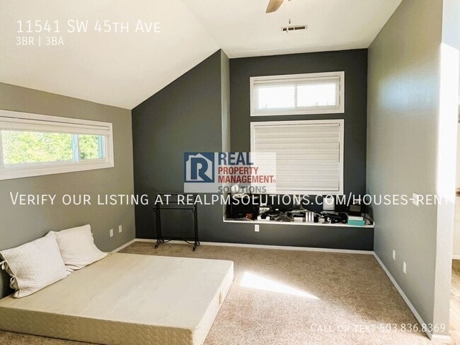 Building Photo - 11541 SW 45th Ave