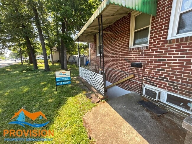Building Photo - 1000 Linda Lee Dr