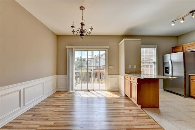 Building Photo - 4020 Edgecomb Dr