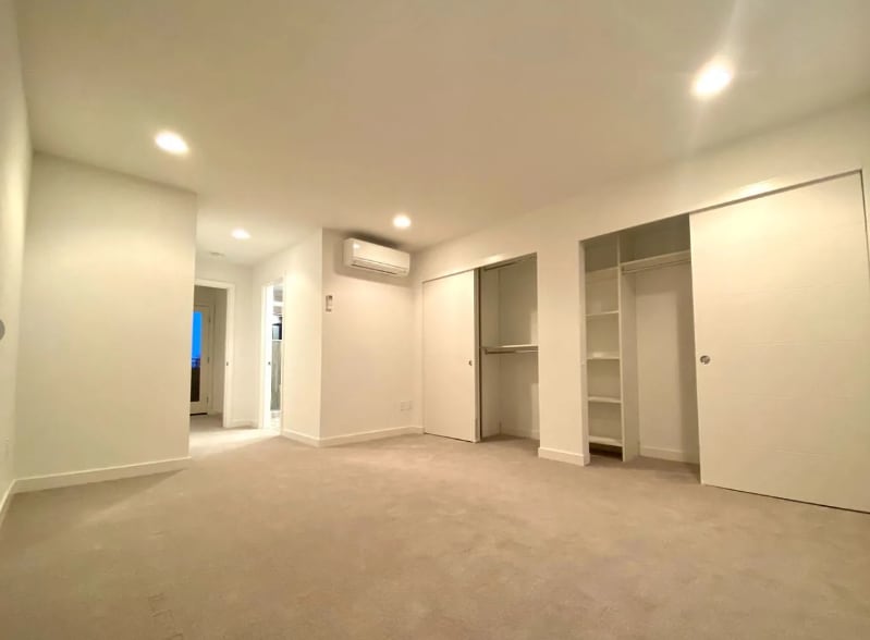 Building Photo - 2854 SW Adams St