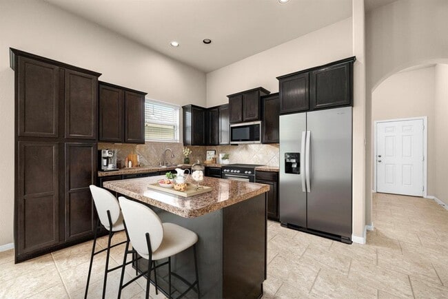 Building Photo - 25426 Saddlebrook Champion Way