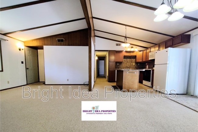 Building Photo - 304 Lake May 12 Rd