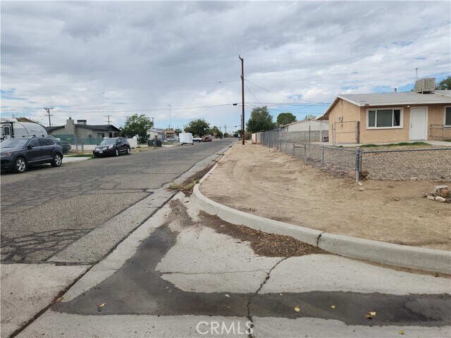 Building Photo - 36028 Dividing Line St