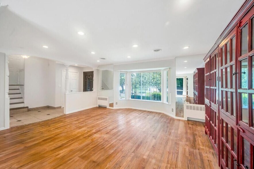 Building Photo - 51 Bellwood Dr