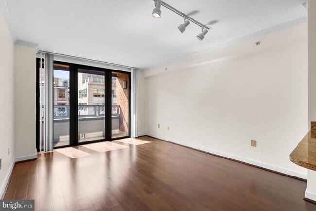 Building Photo - 631 D St NW