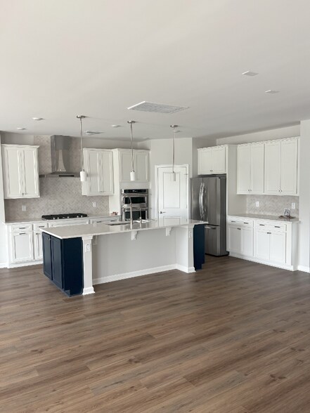 Building Photo - 152 Highpointe Dr